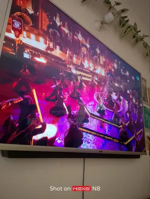 Ultra HD 65 Inc TV
