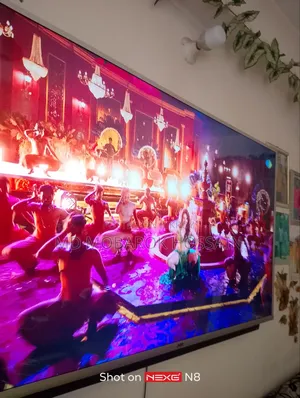 Ultra HD 65 Inc TV