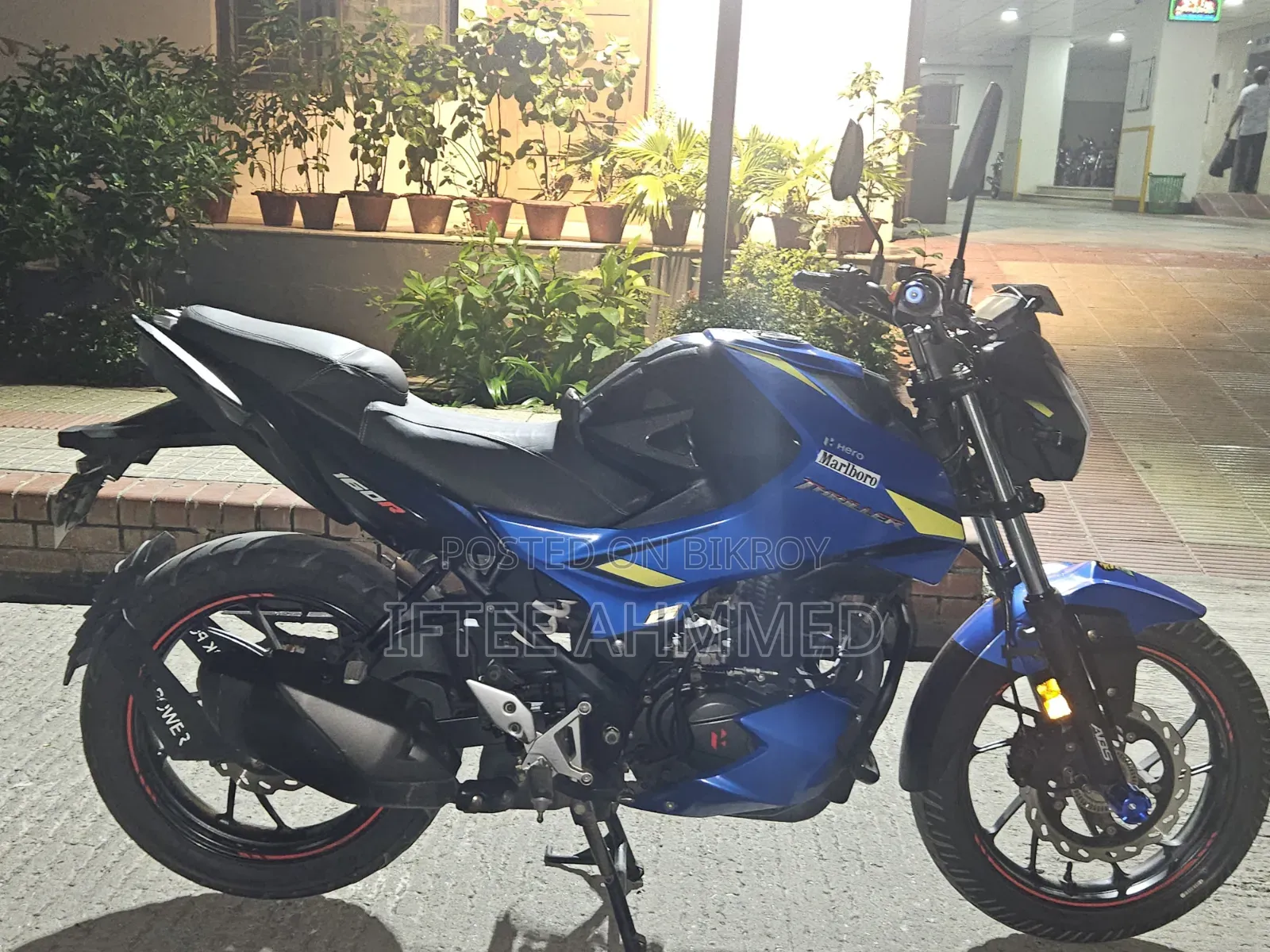 Hero Thriller 160R 2024 Blue