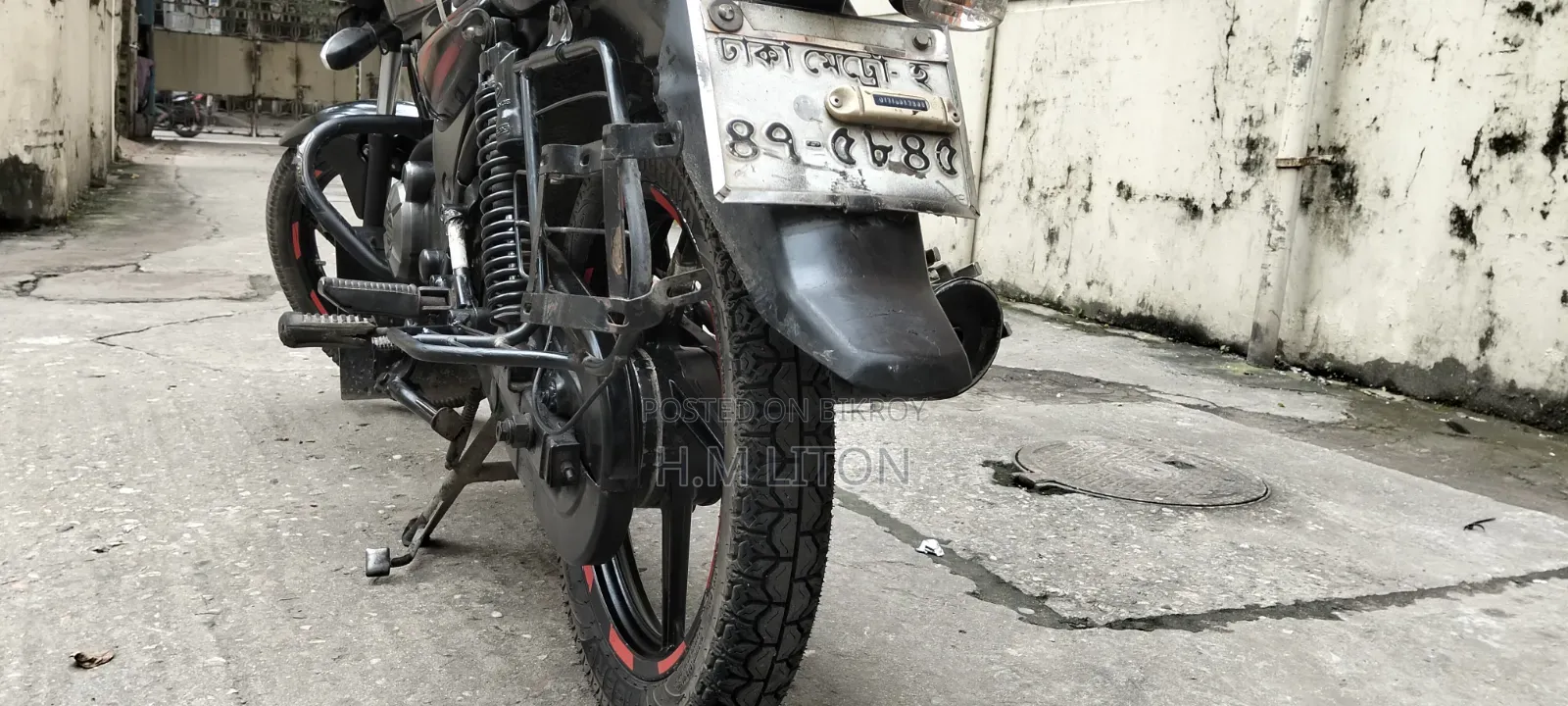 বাজাজ ডিসকভার ১২৫ ২০১৩ কালো