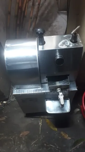 Commercial Electric Sugarcane Juice Extractor Machine