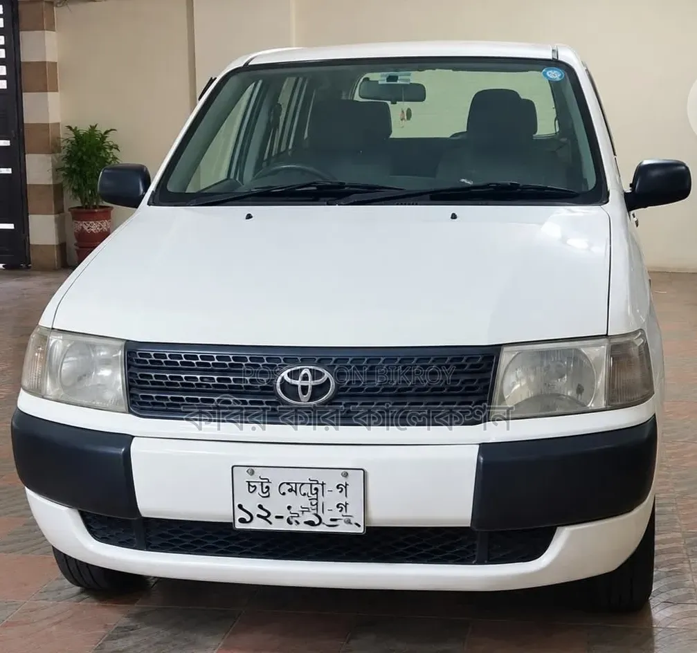 টয়োটা প্রবক্স ২০০৯ সাদা