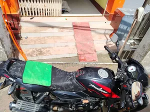 বাজাজ পালসার ১৫০ ২০২৩ কালো