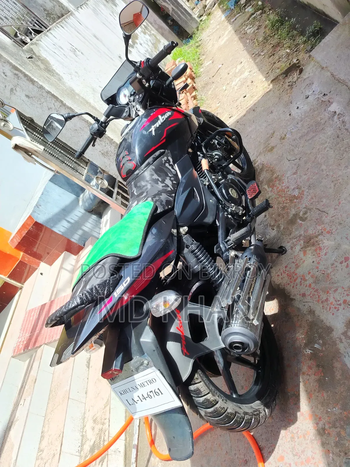 বাজাজ পালসার ১৫০ ২০২৩ কালো