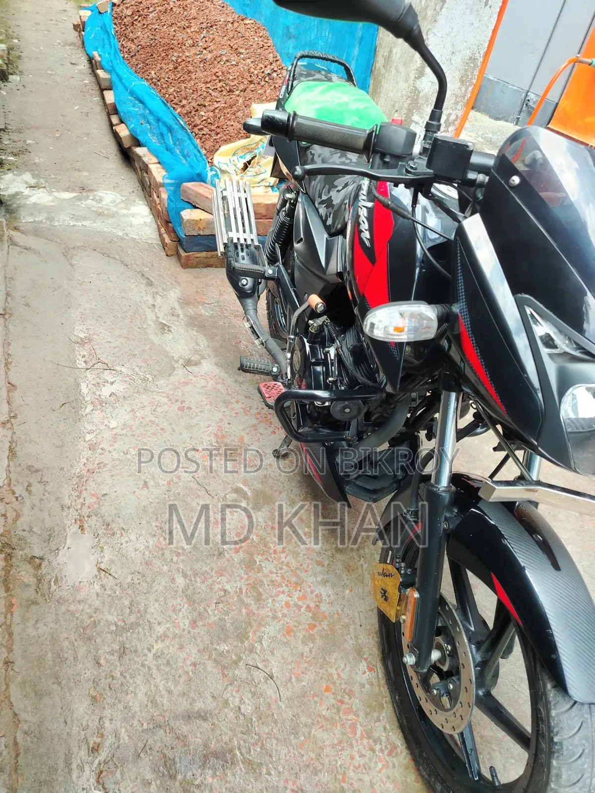 বাজাজ পালসার ১৫০ ২০২৩ কালো