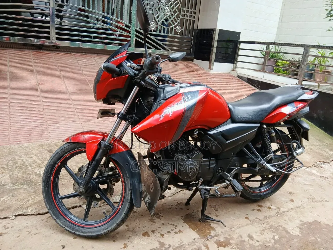 TVS Apache RTR 160 2V 2018 Red