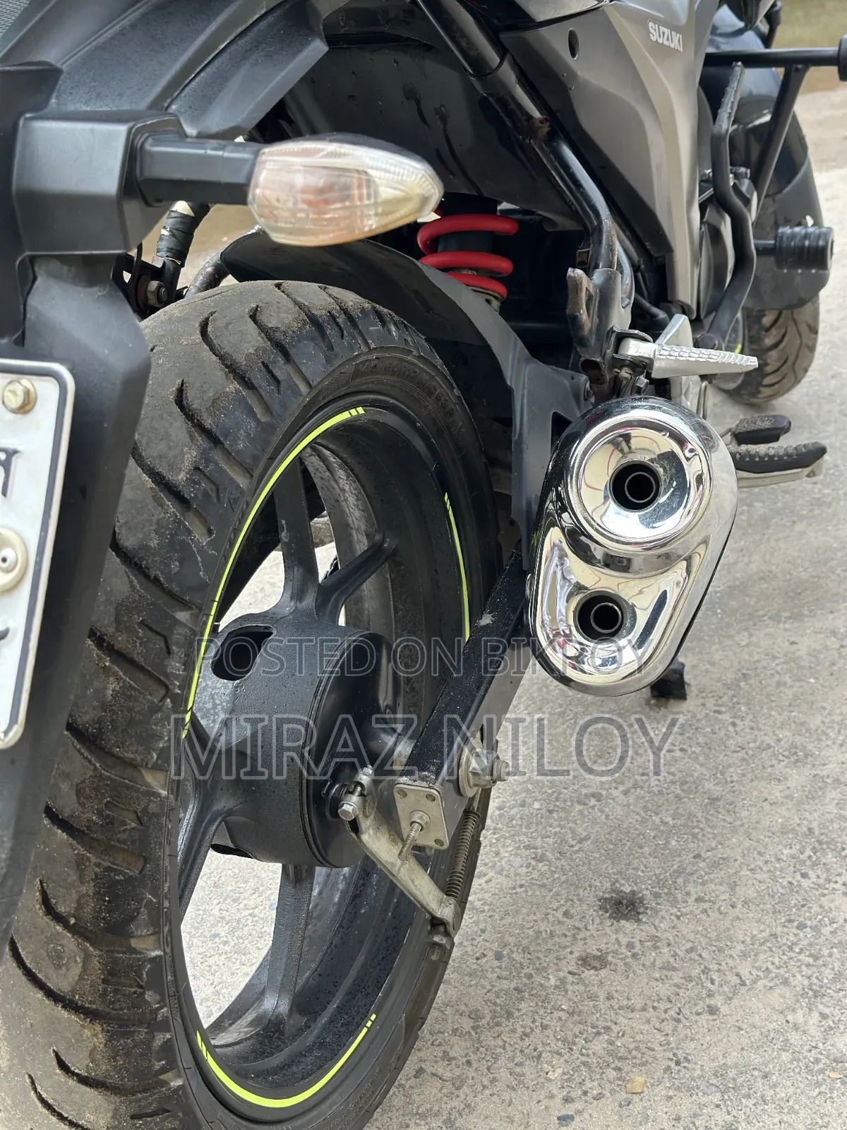 নতুন সুজুকি জিক্সার ২০২৫ কালো