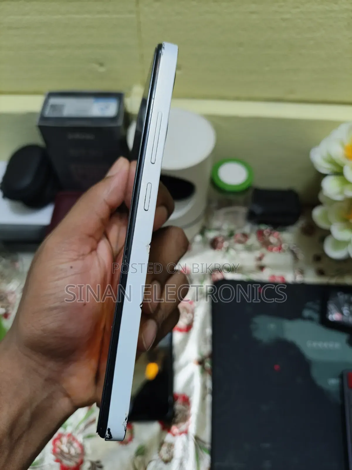 Walton ORBIT Y70C 64 GB White