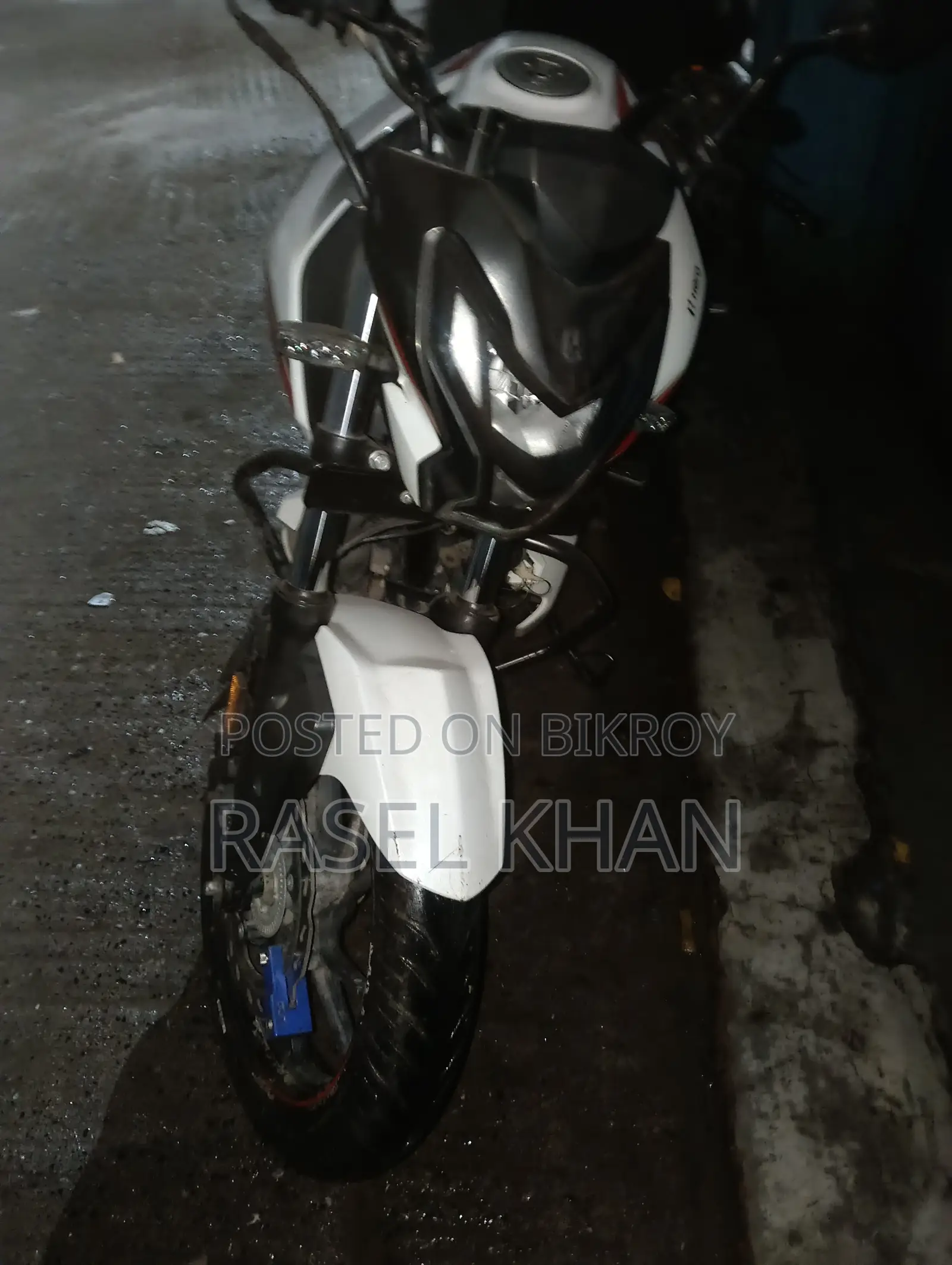 Hero Thriller 160R 2024 White