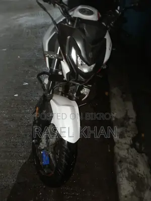 Hero Thriller 160R 2024 White