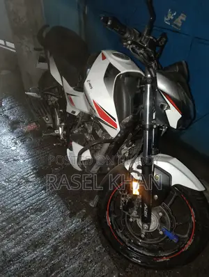 Hero Thriller 160R 2024 White