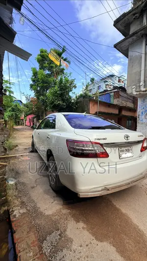 টয়োটা প্রিমিও ২০১৪ পার্ল