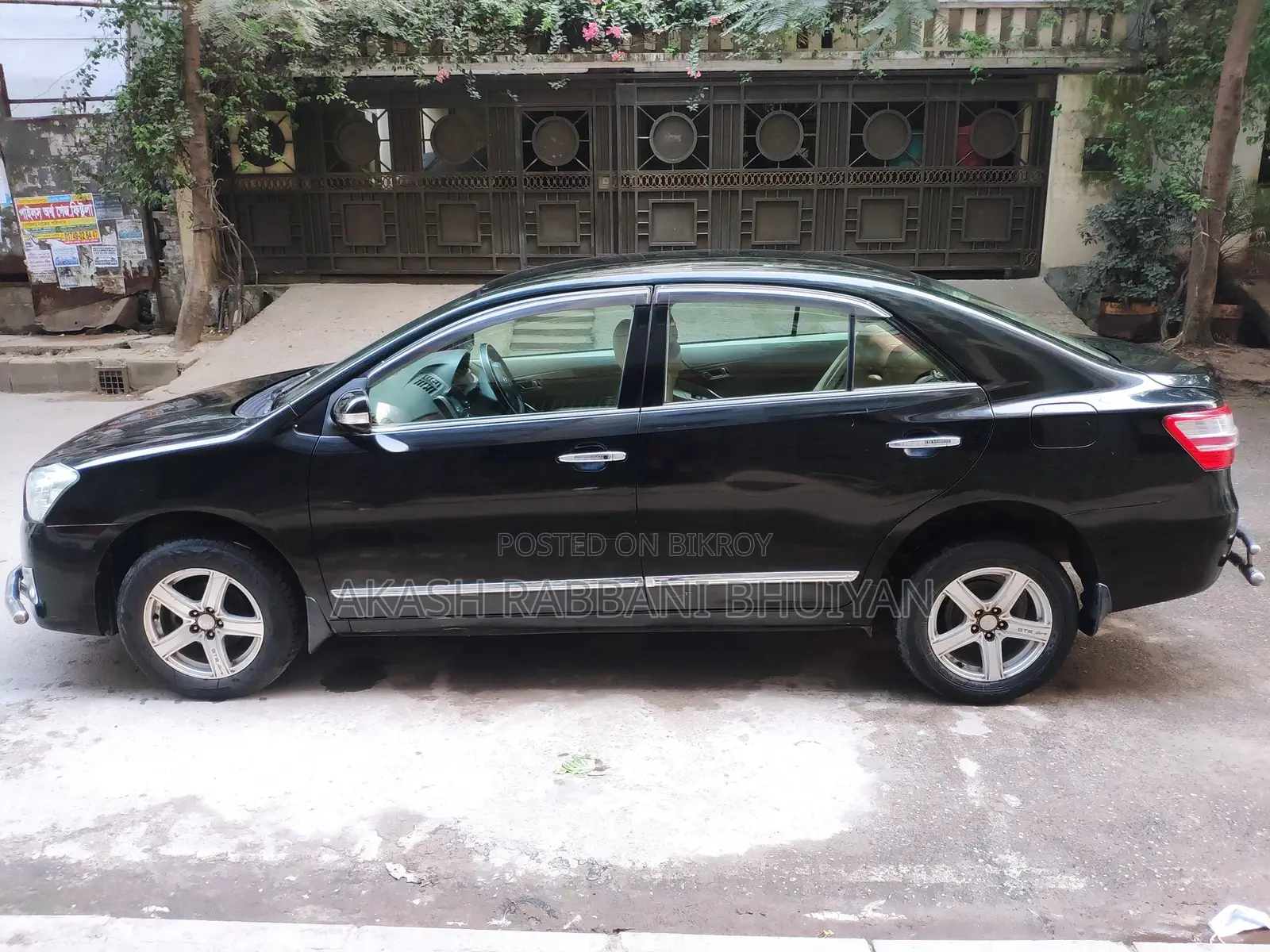 টয়োটা প্রমিও ১.৫ এফডব্লিউডি ২০১১ কালো