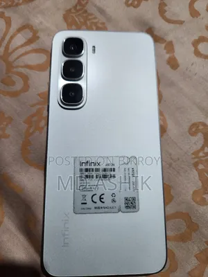 ইনফিনিক্স হট ৬০আই ২৫৬ জিবি রূপালী