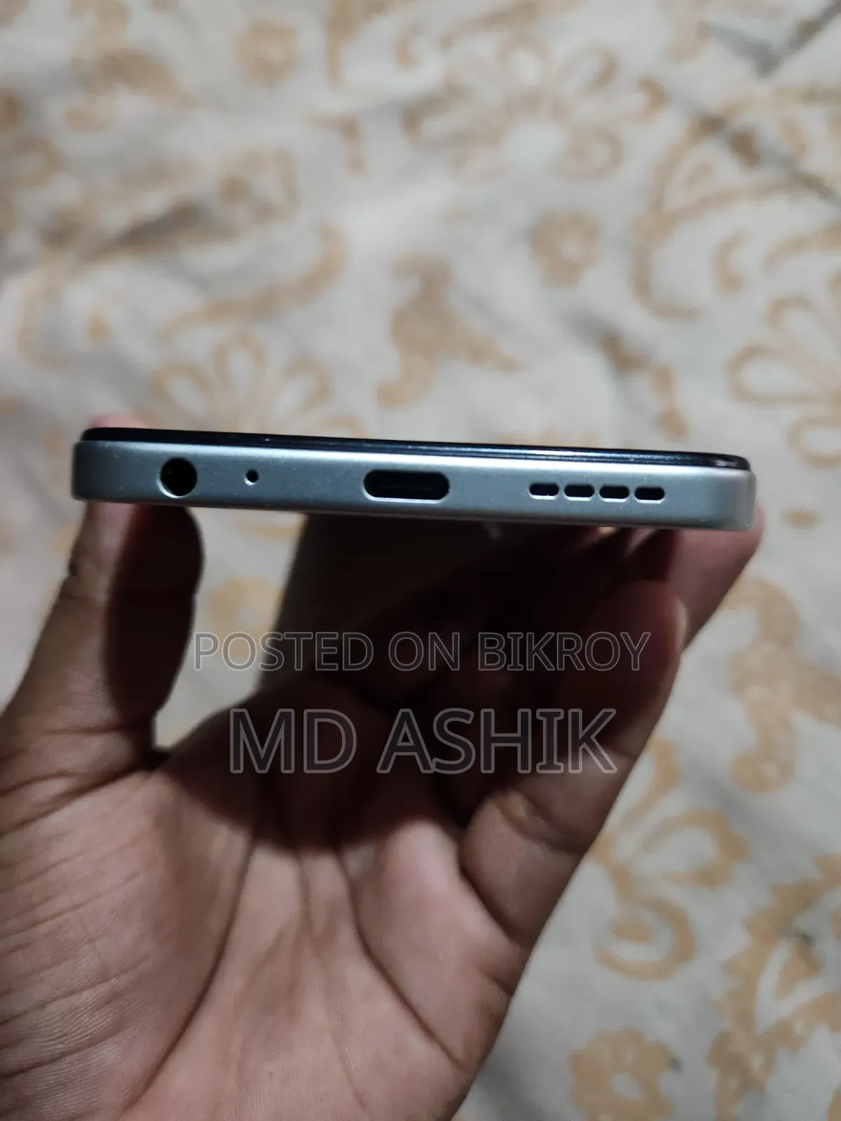 ইনফিনিক্স হট ৬০আই ২৫৬ জিবি রূপালী