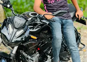 New Hero Xtreme 125R 2025 Black