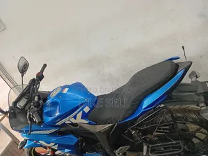 সুজুকি গিক্সার ২০২২ ব্লু