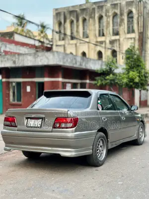 টয়োটা করিনা ১.৫ এফডব্লিউডি সেডান ১৯৯৮ গ্রে
