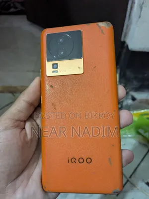 iQOO 128 GB Orange