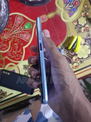 নতুন ভিভো ওয়াই২০ ৬৪ জিবি নীল