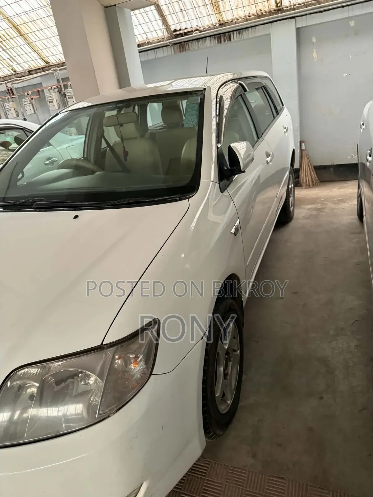 Toyota Corolla 2005 White