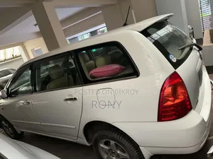 Toyota Corolla 2005 White
