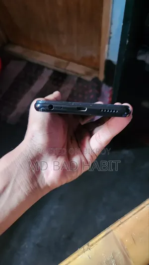 Vivo Y12 64 GB Blue