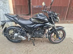 সুজুকি জিক্সার ২০১৮ কালো