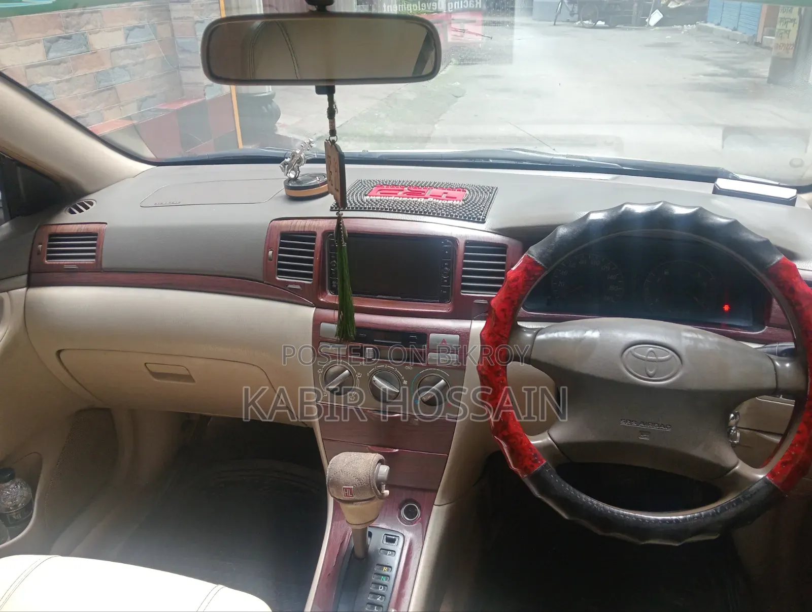 টয়োটা করোল্লা সেডান ২০০৪ হোয়াইট
