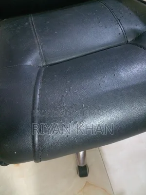 কালো বস চেয়ার