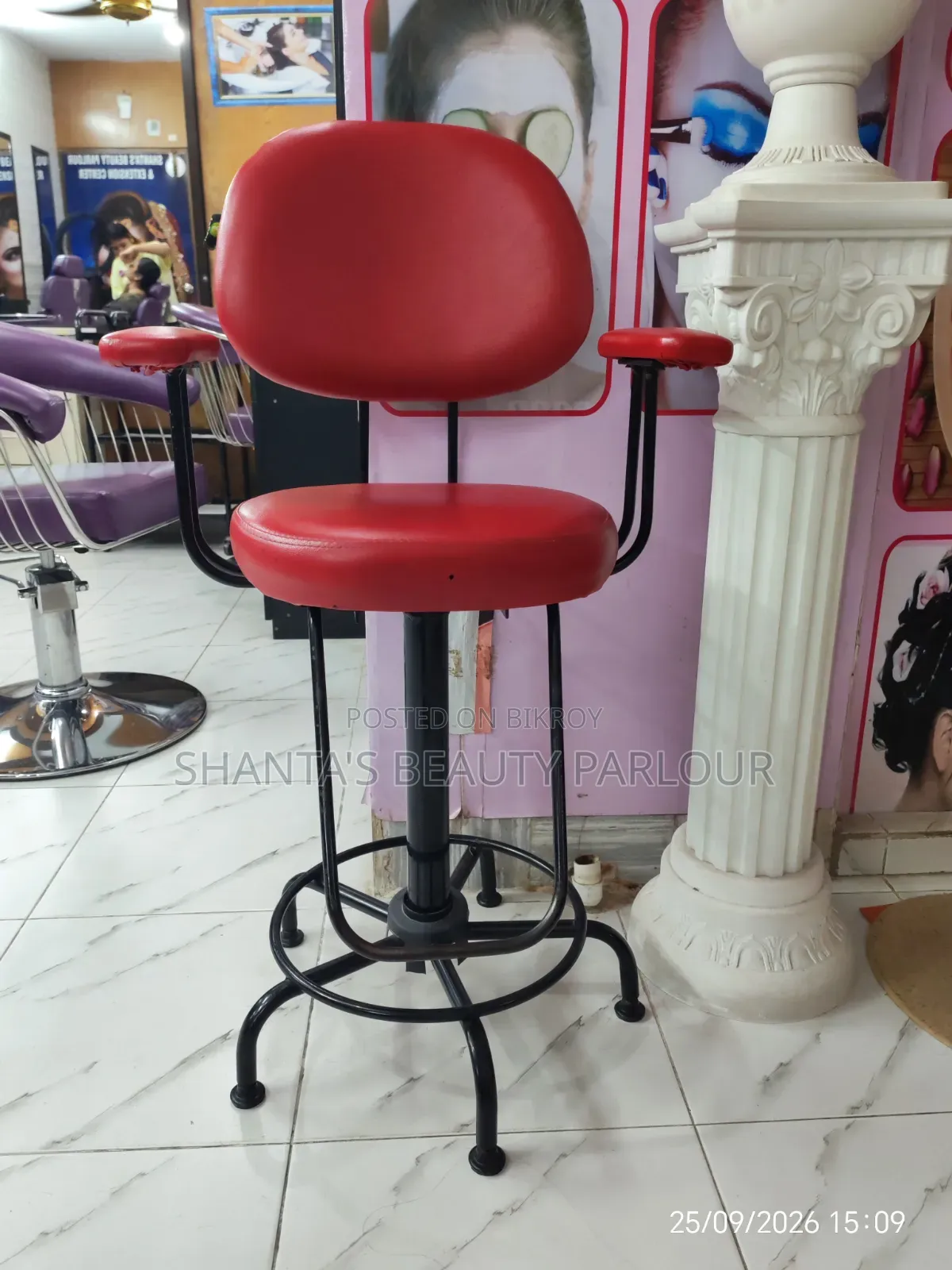 Beauty Parlour Furniture