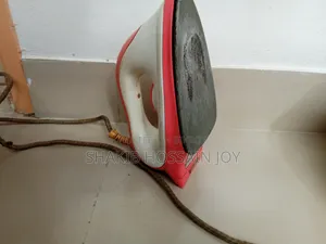 ওয়ালটন (WALTON) ব্র্যান্ডের বৈদ্যুতিক ইস্ত্রি (Electric Iron)