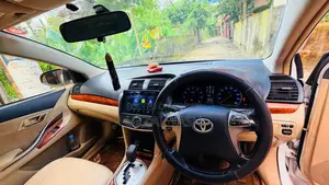 টয়োটা প্রিমিও ২০১৪ পার্ল