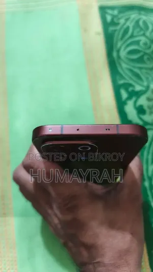 Vivo V70 256 GB Bronze