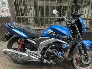 রানার টার্বো ভি২ ২০২২ নীল