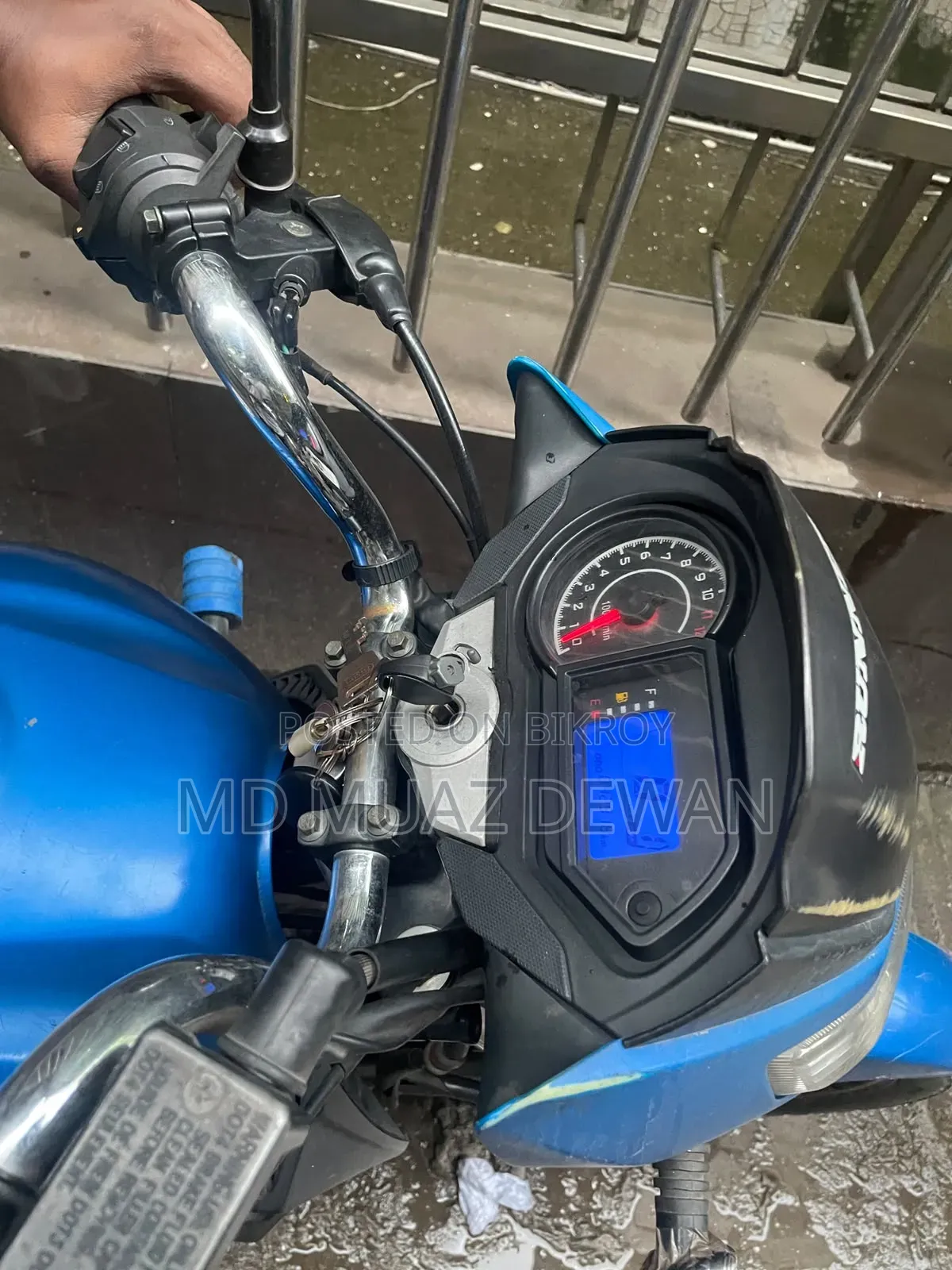 রানার টার্বো ভি২ ২০২২ নীল