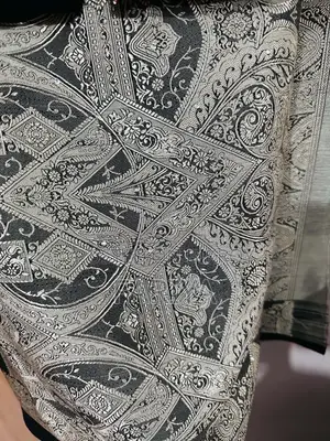 ব্লাউজ সহ শাড়ি