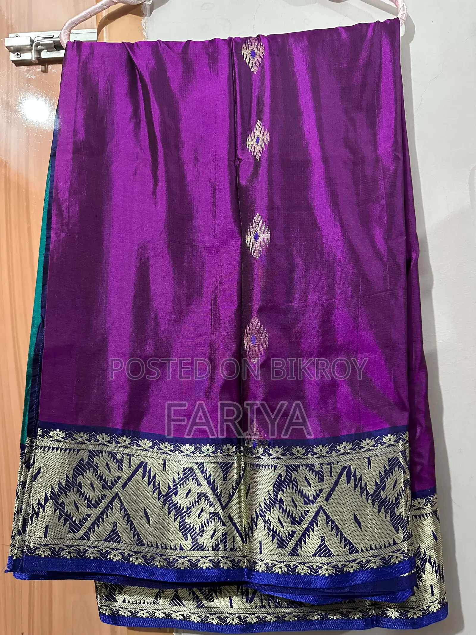 কাতান শাড়ি