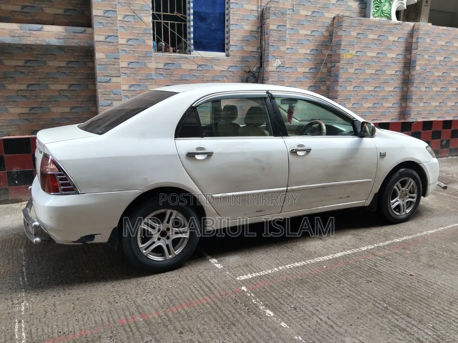 Toyota Corolla Sedan 2005 White