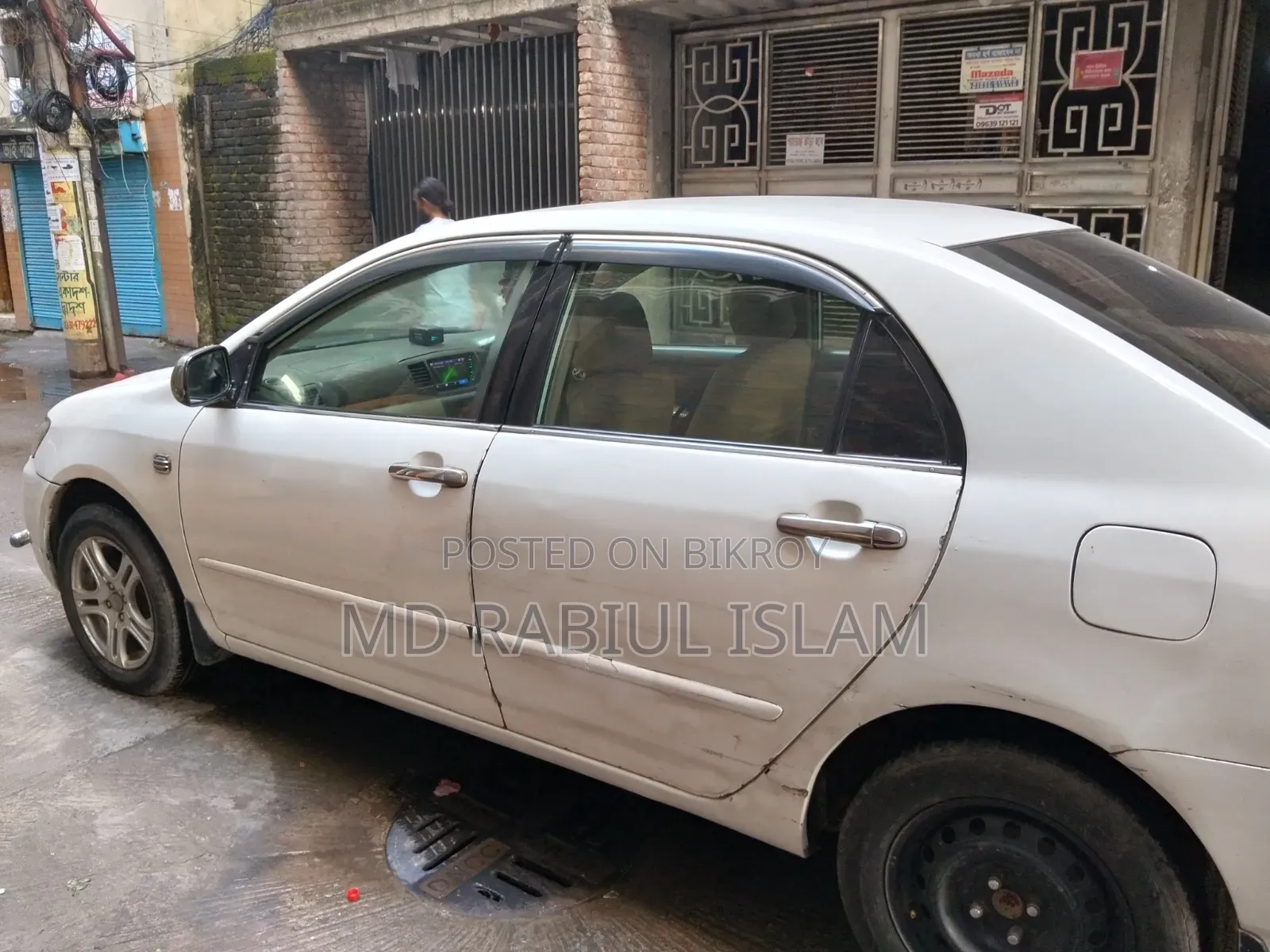 Toyota Corolla Sedan 2005 White