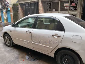 Toyota Corolla Sedan 2005 White