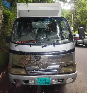 Toyota Dyna Delivery Van 2014 Diesel 5L Engine