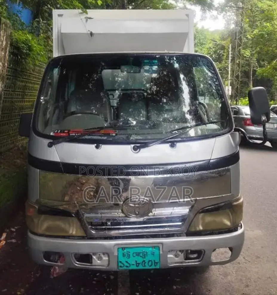 Toyota Dyna Delivery Van 2014 Diesel 5L Engine