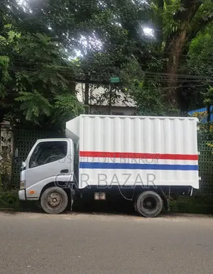 Toyota Dyna Delivery Van 2014 Diesel 5L Engine