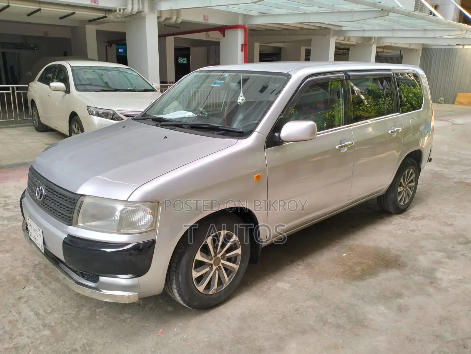 Toyota Probox 2012 Silver