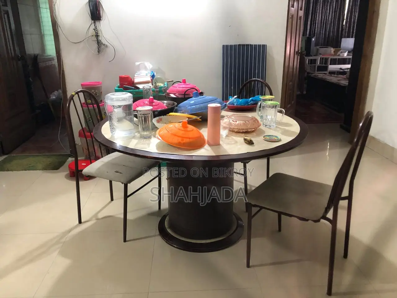 Round Dining Table