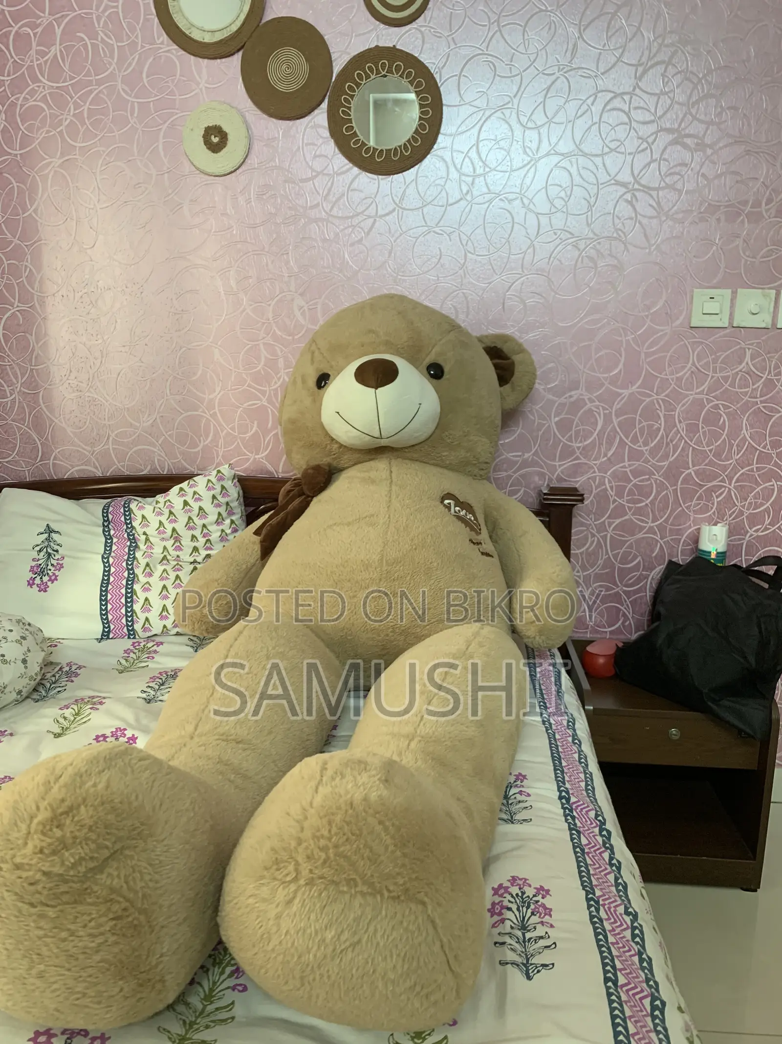 Giant Teddy Bear. Human Size Teddy Bear