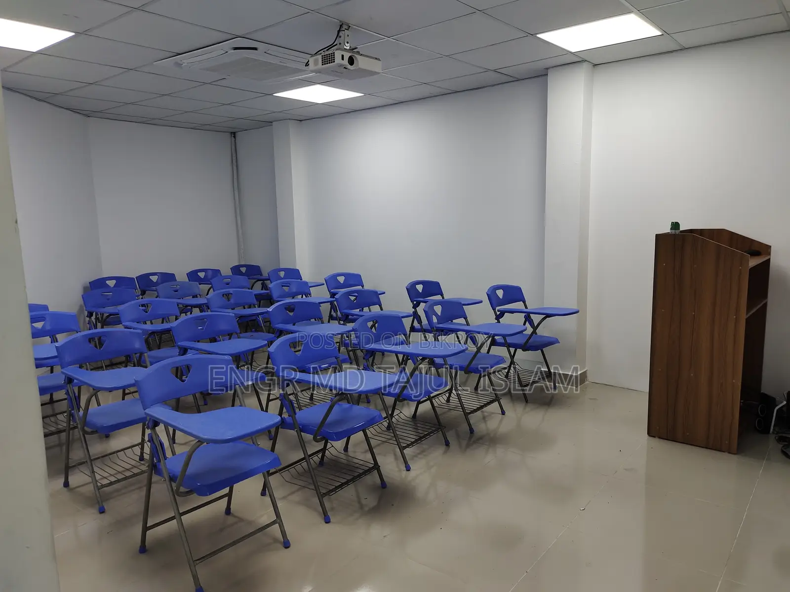 শ্যামলী স্কয়ারে ৩,৫০০ বর্গফুটের সম্পূর্ণ সাজানো রেডি অফিস ভাড়াতে দেওয়া হবে