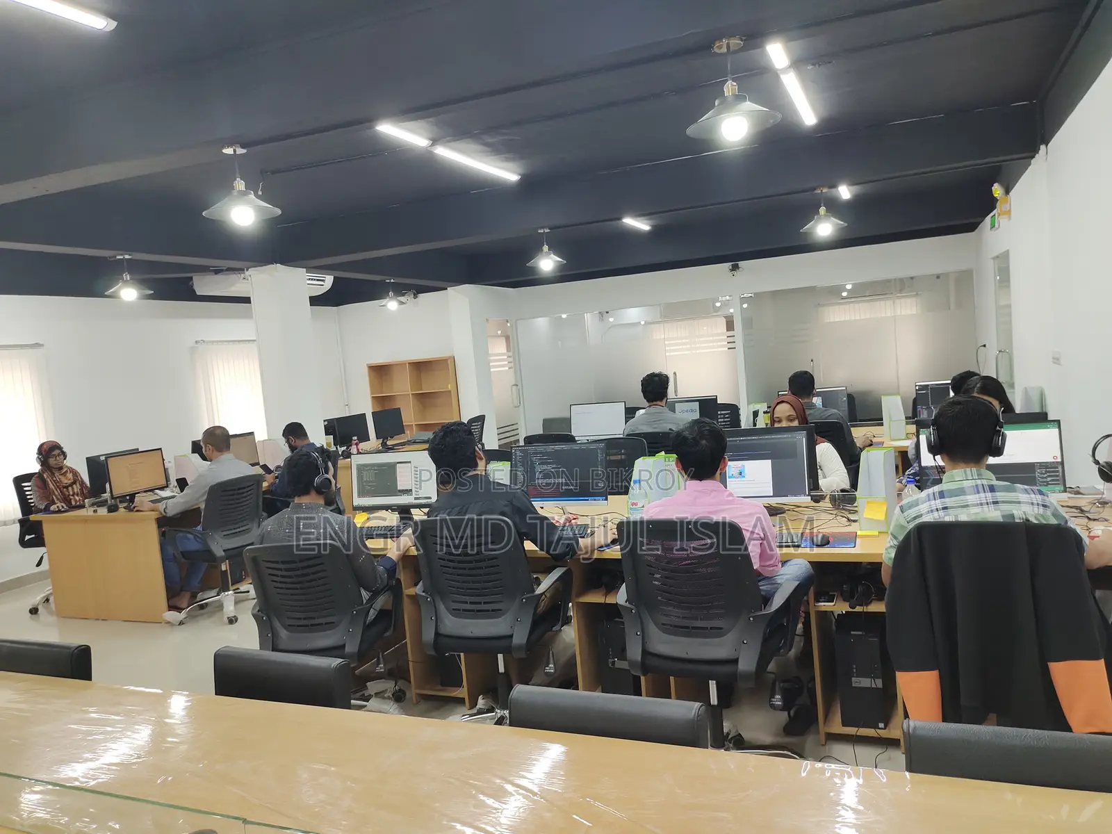 শ্যামলী স্কয়ারে ৩,৫০০ বর্গফুটের সম্পূর্ণ সাজানো রেডি অফিস ভাড়াতে দেওয়া হবে