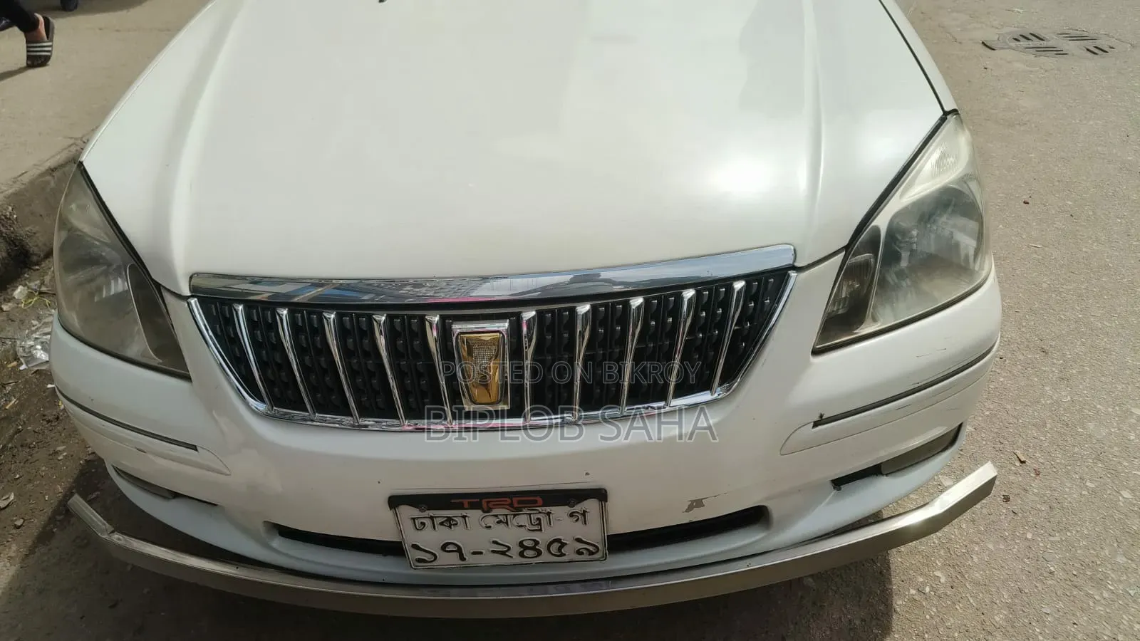 টয়োটা প্রমিও ২০০১ সাদা